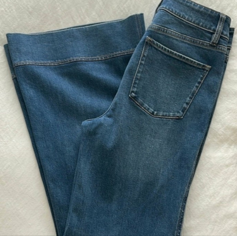 Alice +olivia Missa MR Exposed Button Fly Wide Leg Jean.